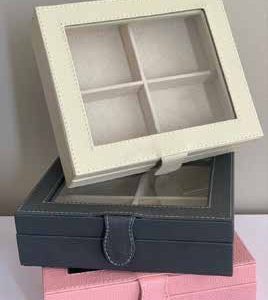 Caja de piel con divisiones